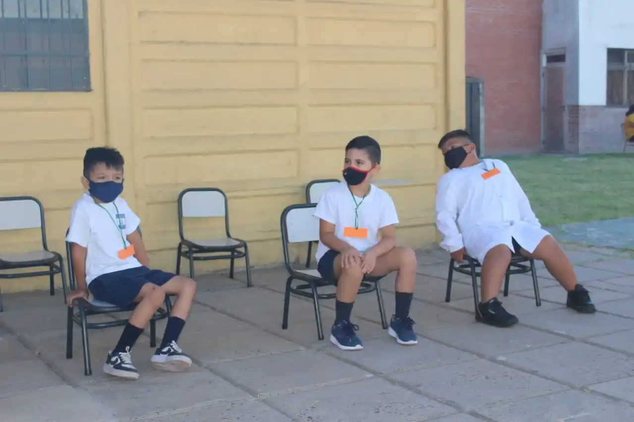 Pese al aumento de infectados, ratificaron la presencialidad en las escuelas