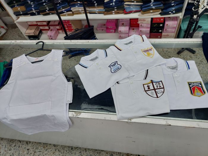 Ropa escolar