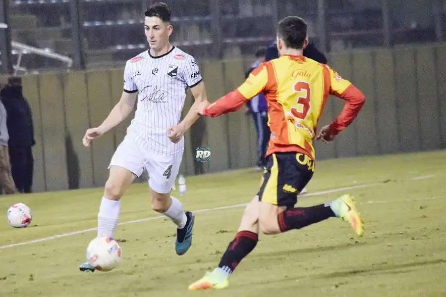 San Martín visita el lunes
a Sarmiento en Resistencia