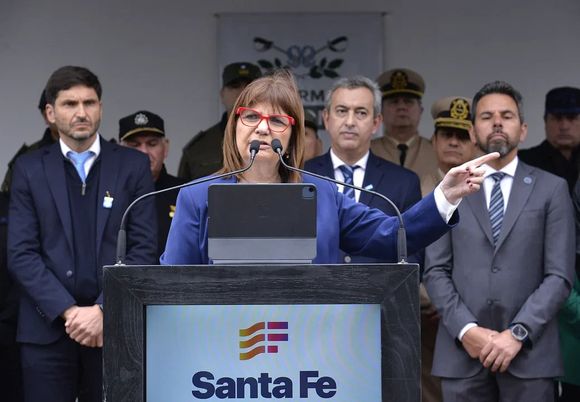 El Gobierno ofrece una recompensa para encontrar a quienes amenazaron a Patricia Bullrich y a Maximiliano Pullaro