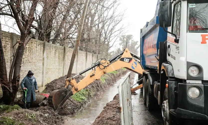 Ante las fuertes tormentas, el Municipio desplegó cuadrillas en los barrios