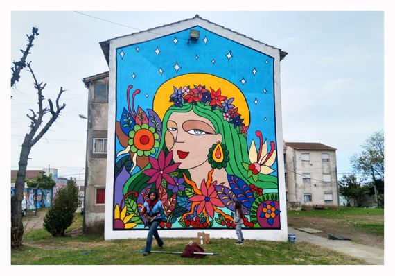 La pasión de tres artistas por embellecer la ciudad se reflejó en los monoblocks