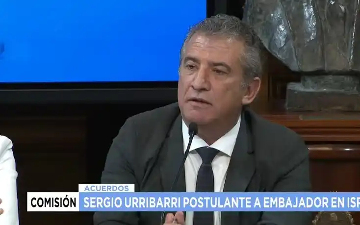 Urribarri expuso en el Senado y está más cerca de ser embajador 