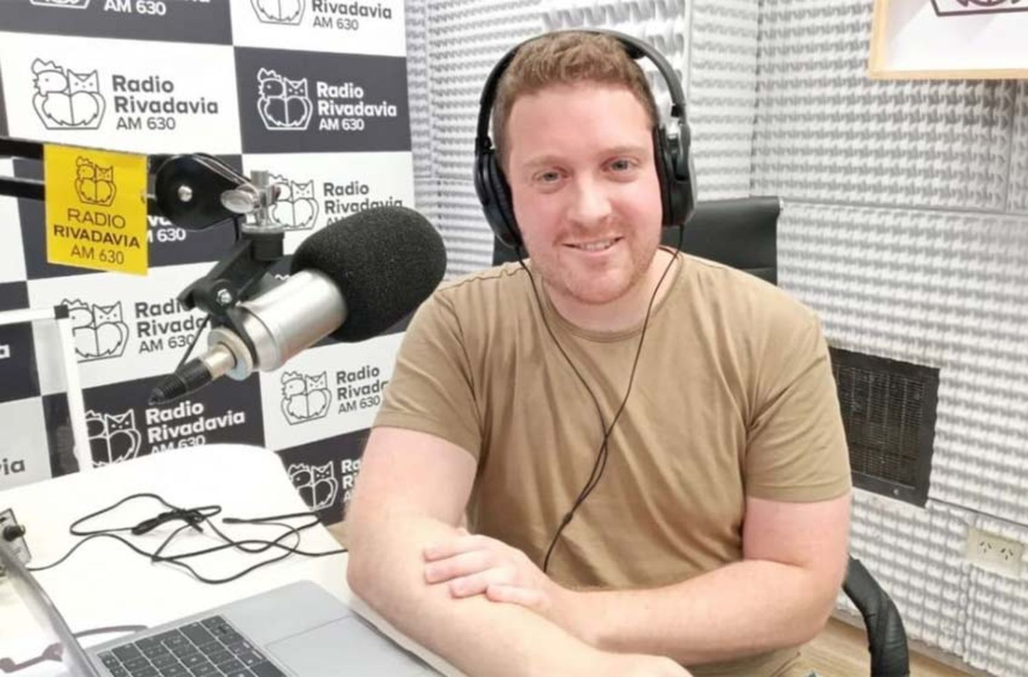 Jonatan Viale volvió a la radio y reveló las «señales» que recibió de Mauro