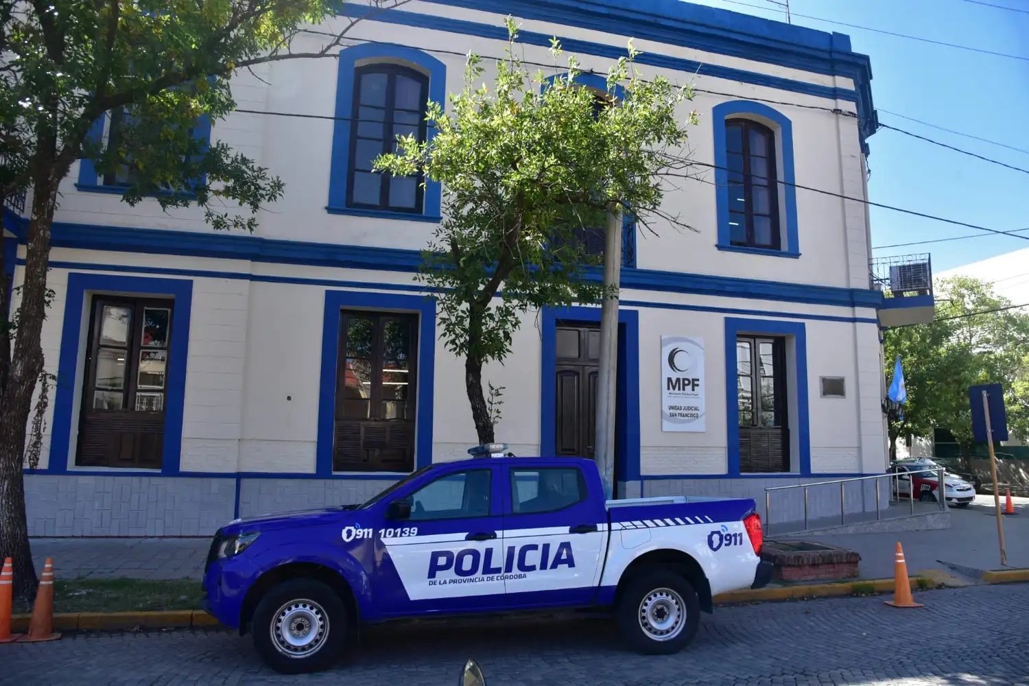 Menor ciclista chocó contra una camioneta estacionada en barrio Palmares