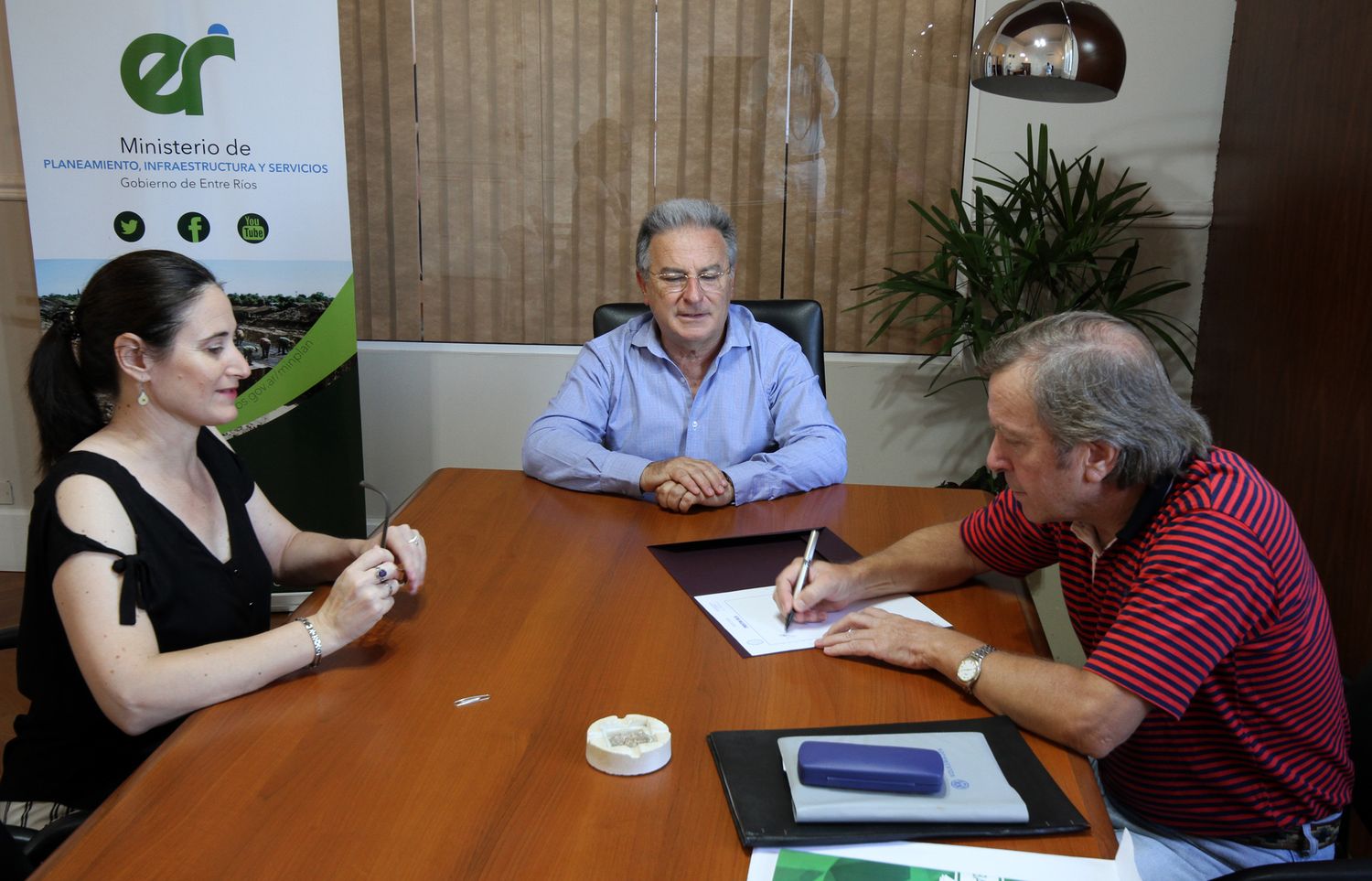 Se firmó el contrato para el traslado de lagunas en General Ramírez