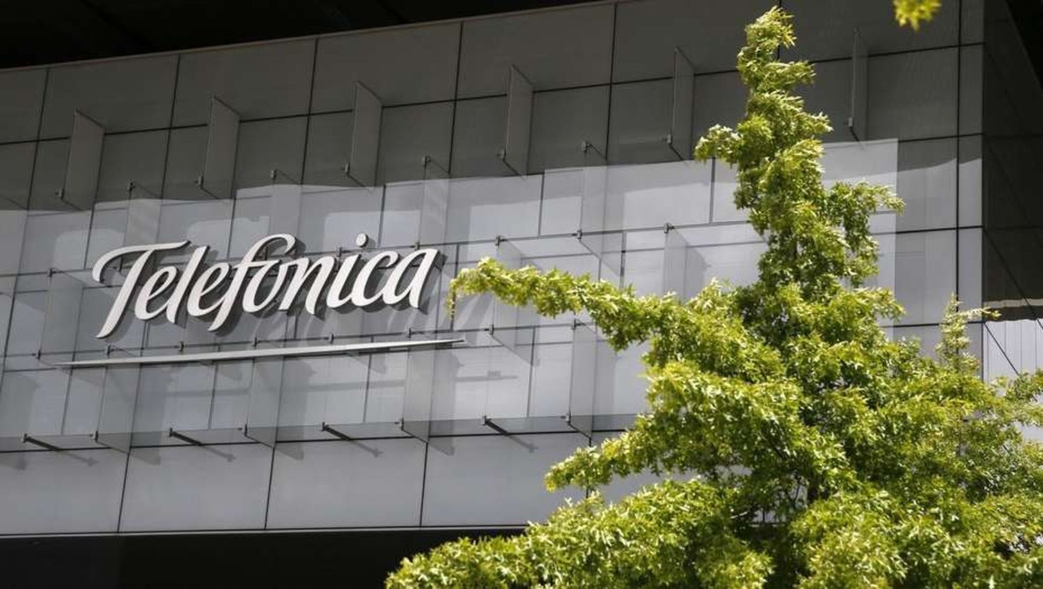 Telefónica analiza vender sus centros de datos