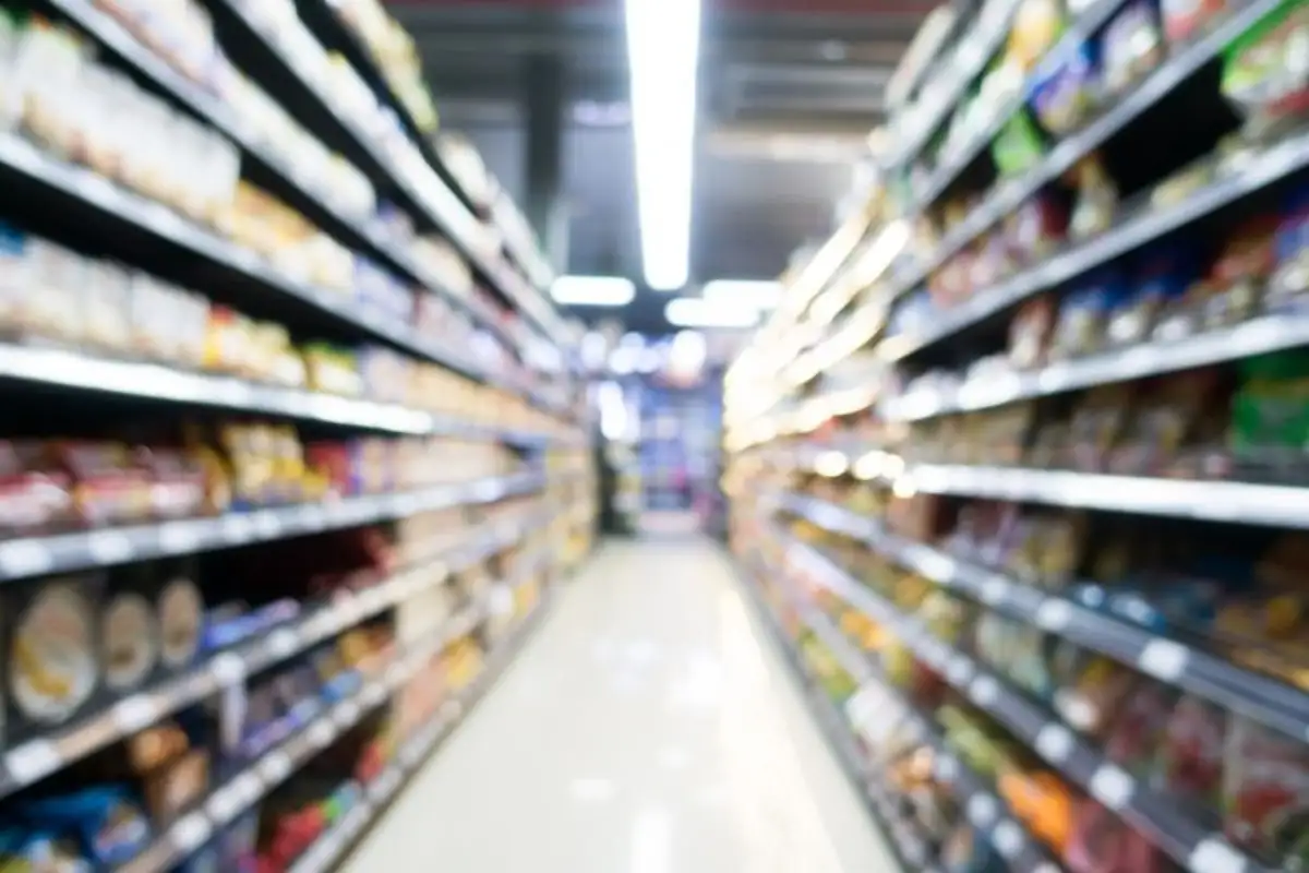 La economía nacional retrocedió un 0,3% en junio respecto de mayo.