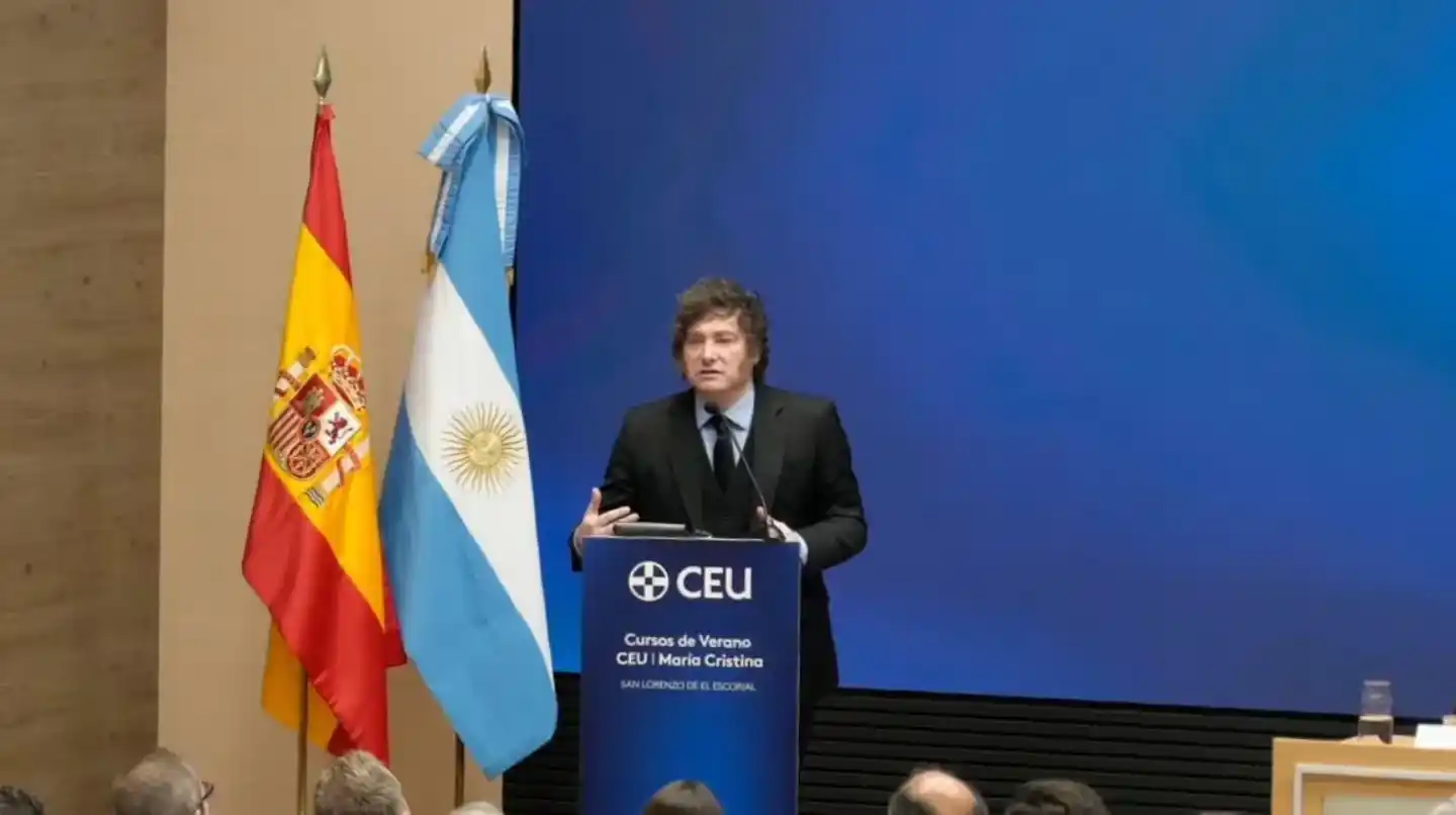 Por primera vez, Javier Milei dijo qué haría si la justicia encuentra culpable a Manuel Adorni. (Foto: Presidencia).