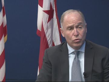 Washington demanda al gobierno de Trump por tomar control de la Policía