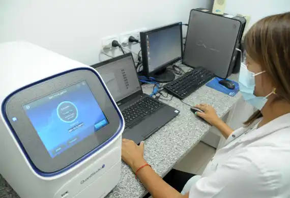 Se registraron 54 nuevos contagios de Covid-19 y murió una persona