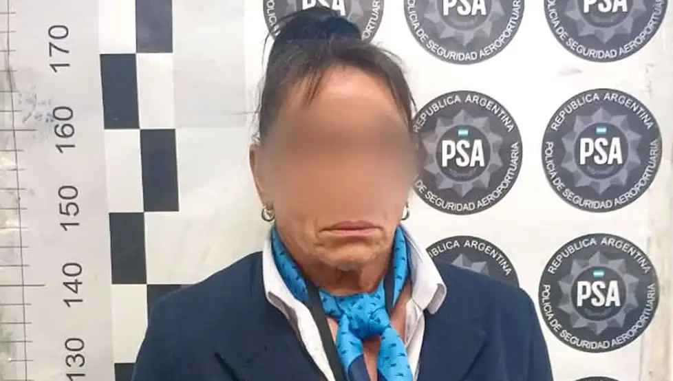 Los productos de alta gama que intentaba contrabandear la azafata detenida en el aeropuerto de Ezeiza