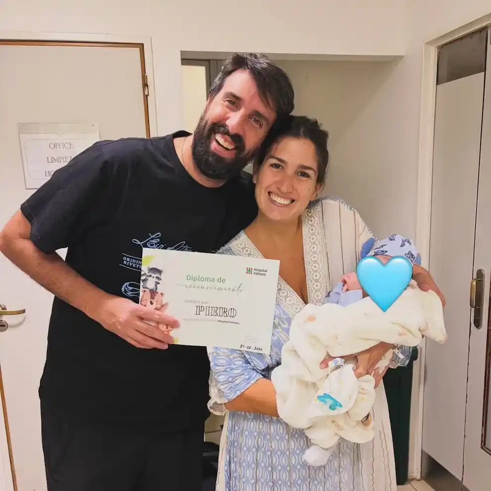 El periodista deportivo mostró su faceta más íntima y agradecida al compartir la recuperación de su hijo Piero en redes sociales