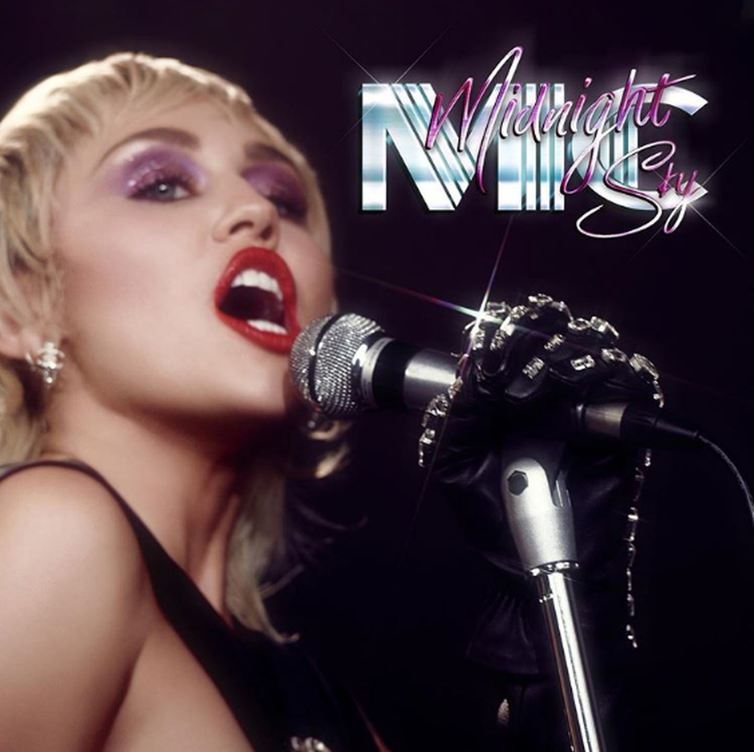Con esta fotografía en su cuenta de Instagram, Miley Cyrus promovió su regeso a la música.