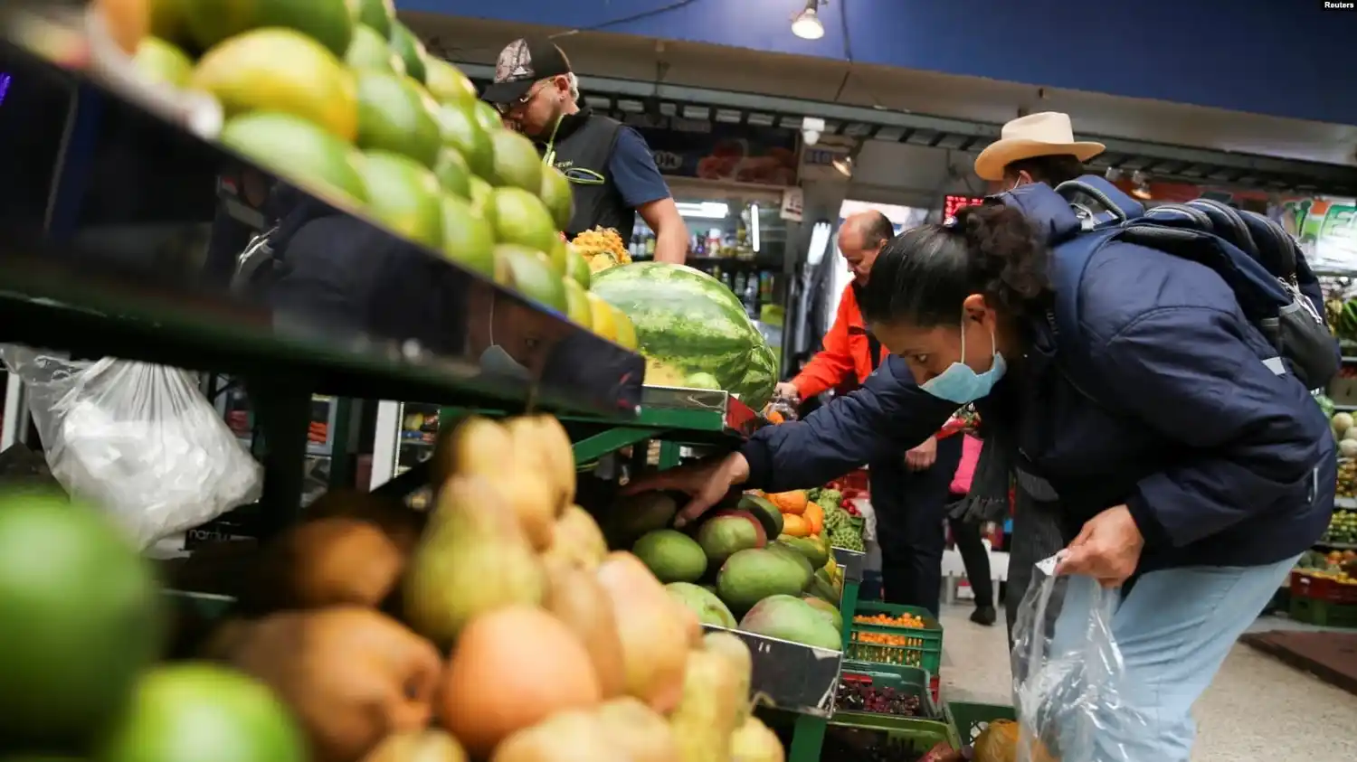 FMI: economía latinoamericana crecerá 3,5 % este año, pero retrocederá en 2023