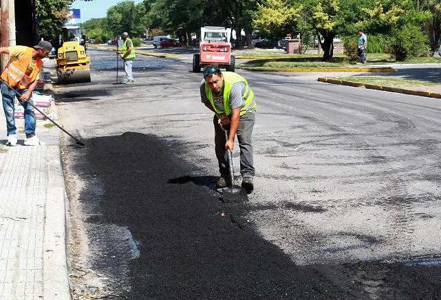 Avenida 59. Retomaron la obra de bacheo