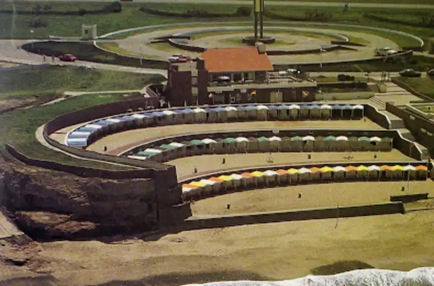 Entre ruinas y un mar “tétrico”: la historia de “El Marquesado”, el imponente balneario marplatense abandonado