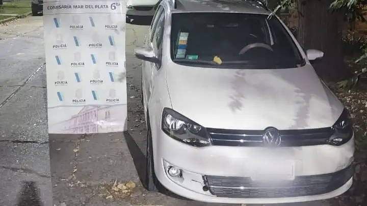 Recuperaron un auto robado y detuvieron a dos adolescentes con la documentación del vehículo