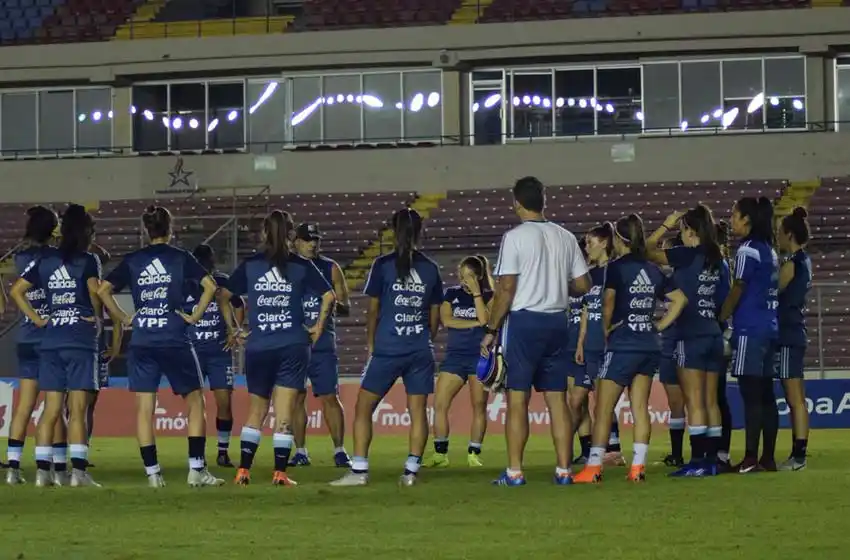 La selección femenina busca cerrar su pasaje al Mundial en Panamá