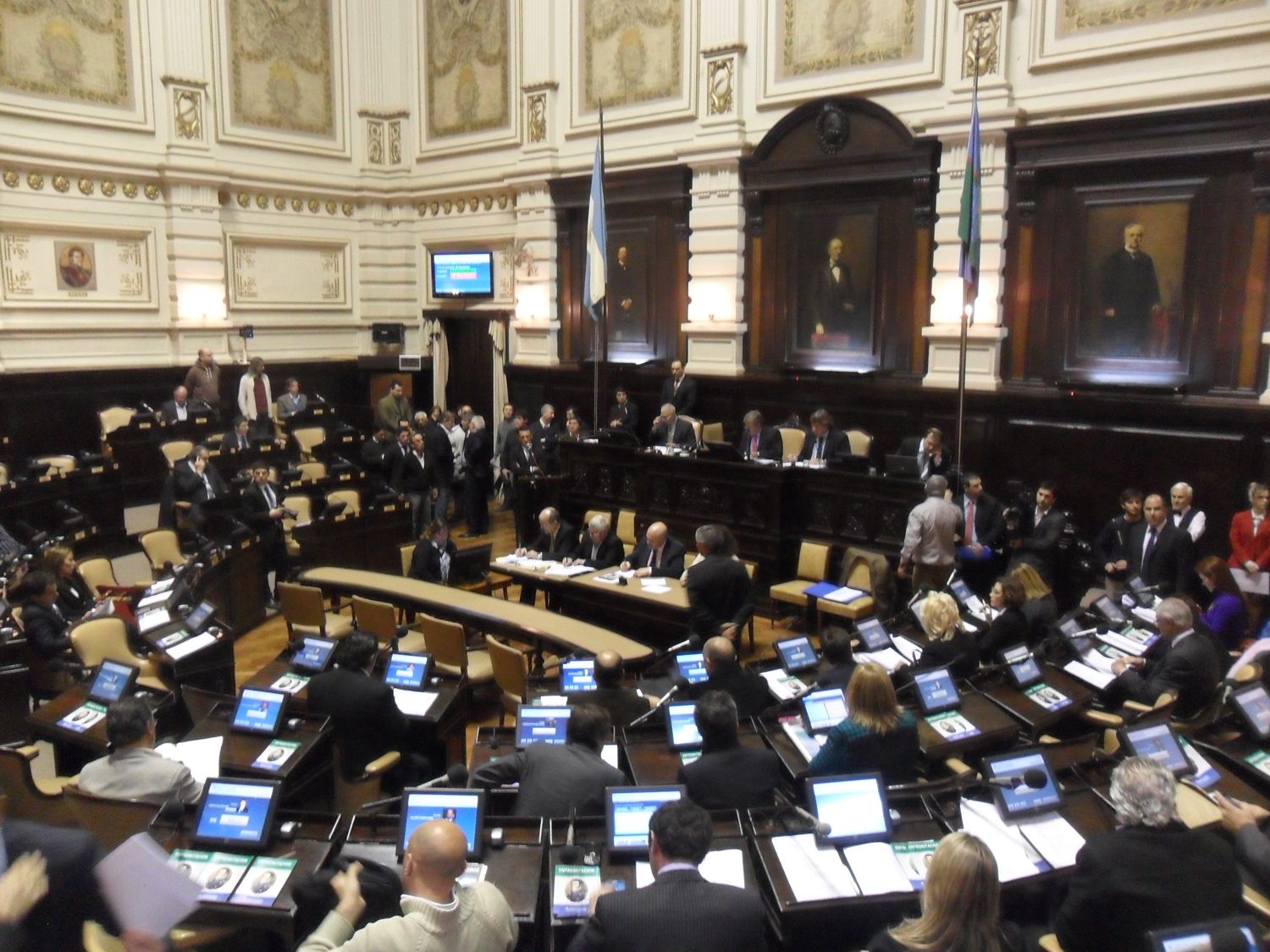 Media sanción al Presupuesto y Ley Impositiva 2015