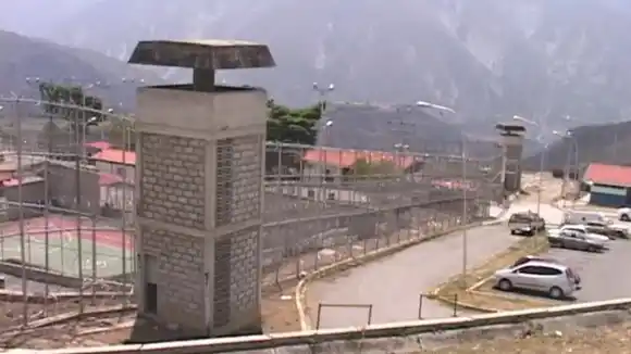 CLAMAN AYUDA: denuncian violación de DD.HH. a reclusos en Mérida