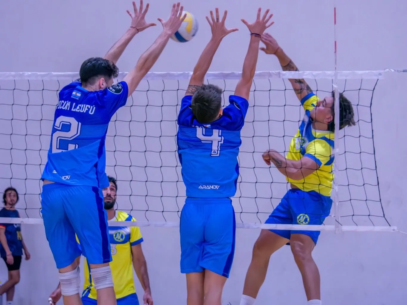 Tresarroyense presente en la Copa de Campeones de Voley en Uruguay