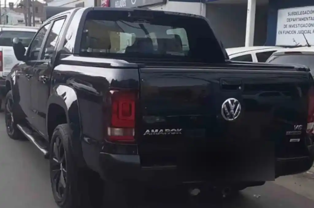 Llevó al lavadero una camioneta robada y quedó detenido
