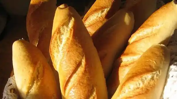 Aseguran que habrá pan a 10 pesos el kilo en distritos bonaerenses