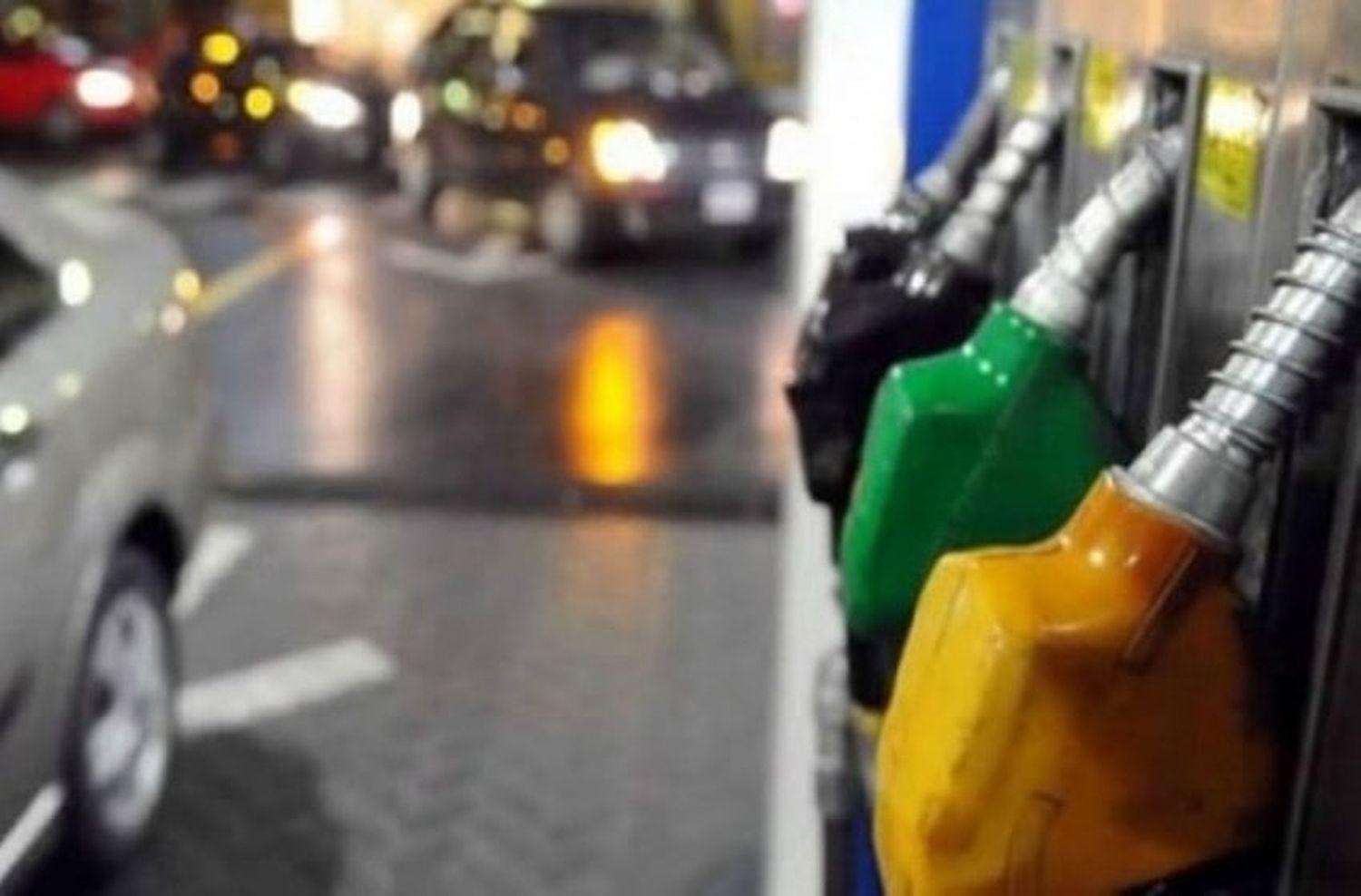 Estaciones de servicio, con "incertidumbre" por falta de combustible