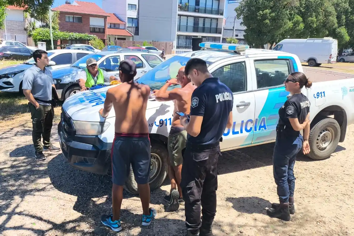 Los sujetos cobraban la estadía de vehículos sin contar con habilitación municipal ni provincial.