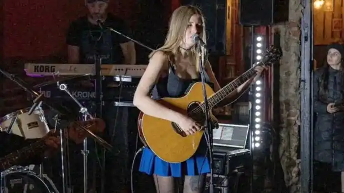 En los escenarios. La cantante que comparte su voz con la ciudad