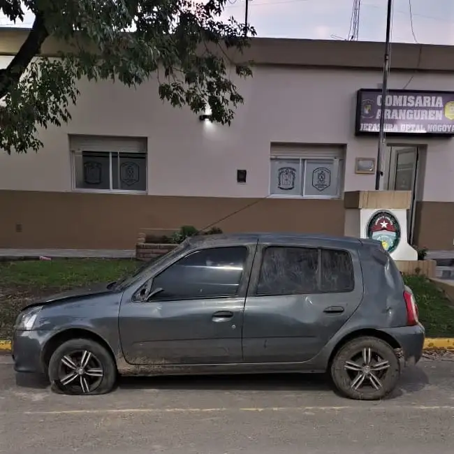Nogoyá: investigan hurto automotor y agresión; hallaron un vehículo abandonado en la ruta Rosario–Victoria