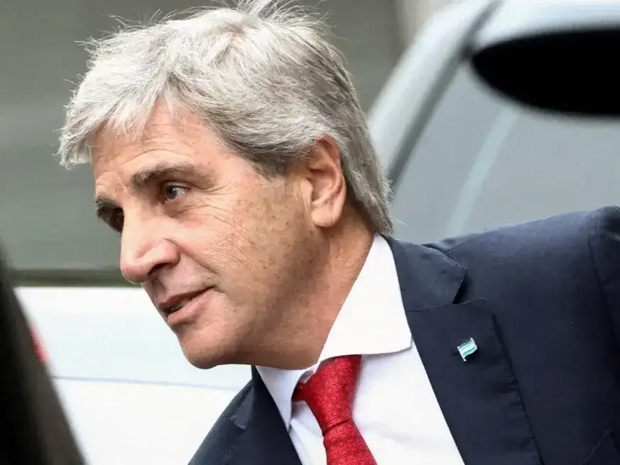 Industriales santafesinos le respondieron al ministro Caputo. Reuters.