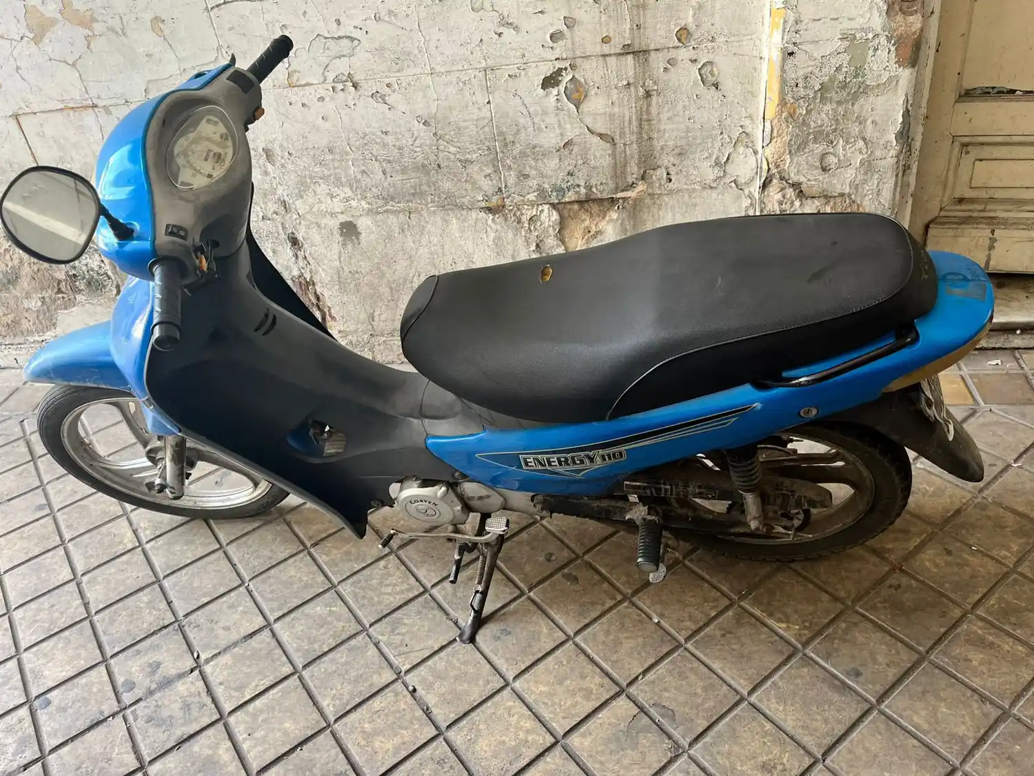 Detuvieron a dos hombres por tratar de robar un celular en el centro.