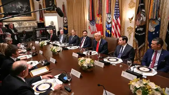 Donald Trump a Javier Milei, en la Casa Blanca: "Estamos acá para darte un apoyo para las próximas elecciones"