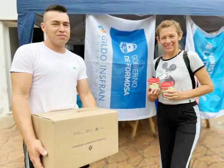 Entrega de cajas alimentarias para celíacos