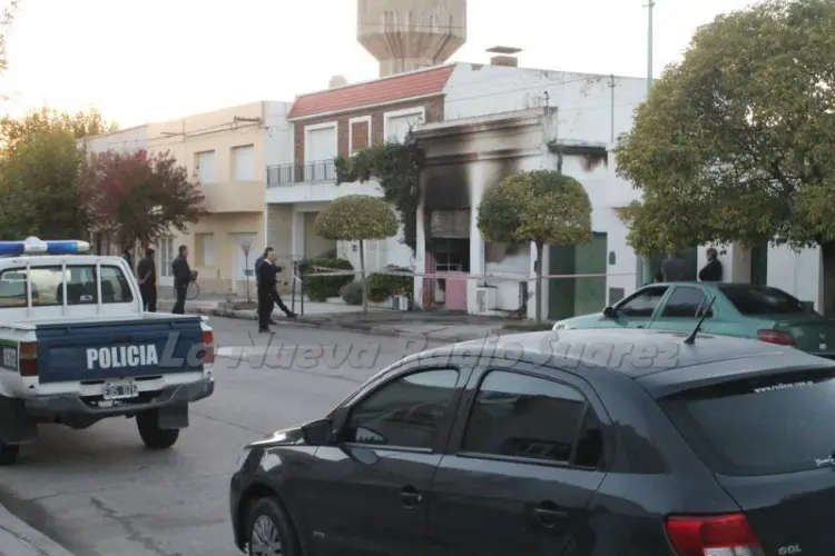 Tragedia en Coronel Suárez: Se incendió una radio y hay un muerto