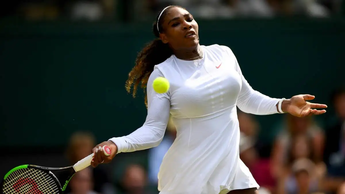 Serena dio otro paso