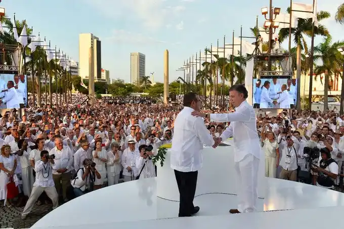 FARC: asume responsabilidad por delitos de lesa humanidad ante la JEP