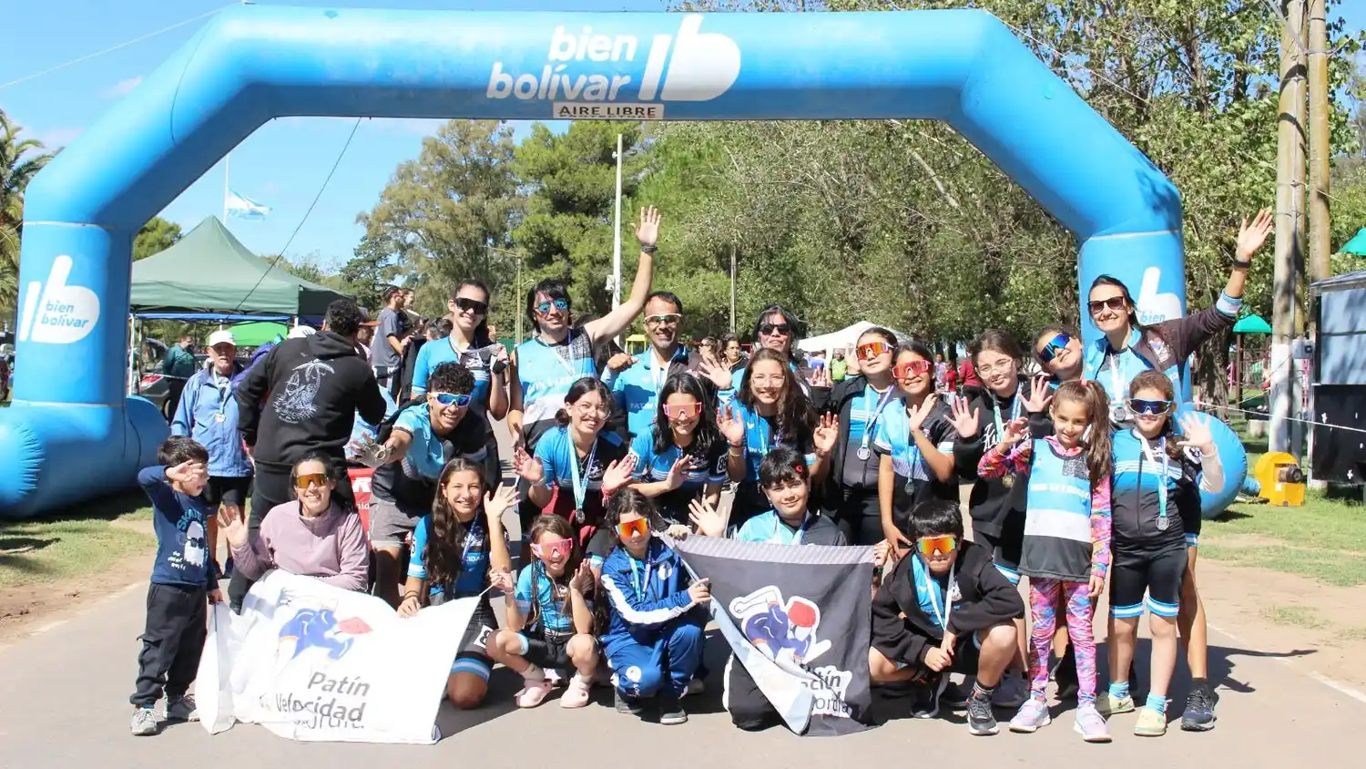 Patinadores locales se lucieron en una competición en Bolivar, Buenos Aires