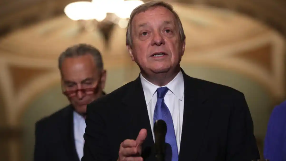 ¿EL QUE FALTABA? Congresista demócrata presentó proyecto de ley para prohibir la compra de petróleo a Venezuela