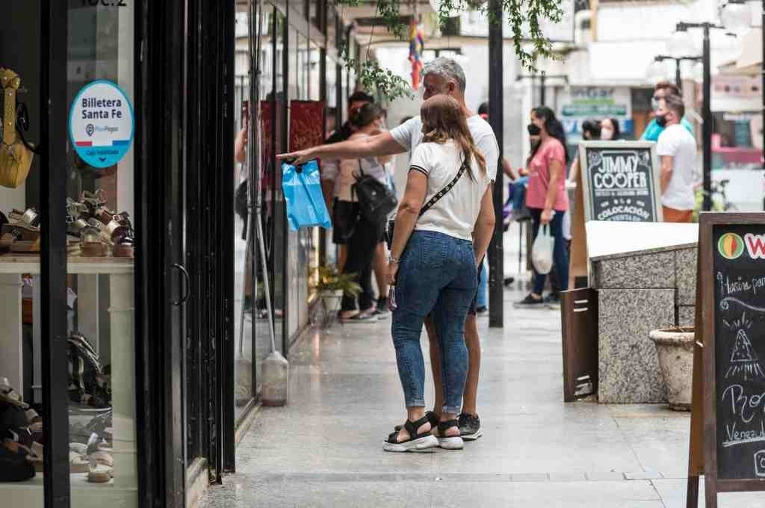 Lanzaron programas de capacitación y ayuda para los centros comerciales en Rosario