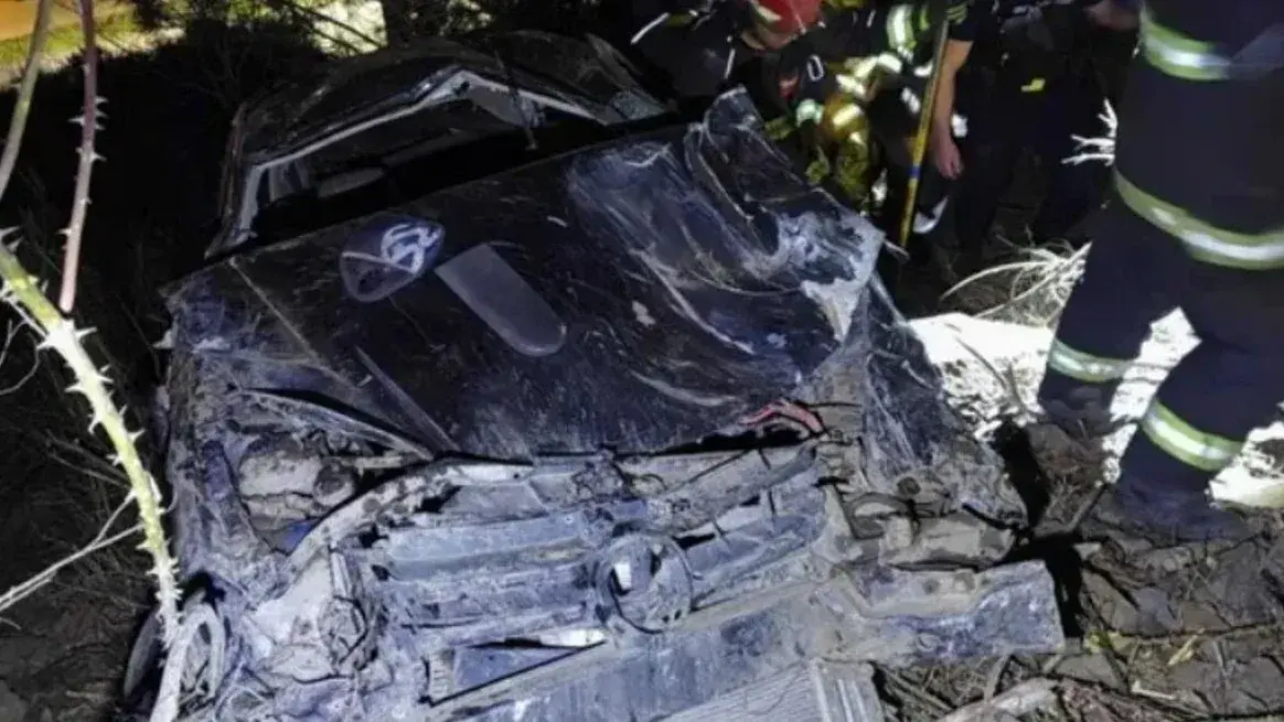 Otro automovilista presenció el hecho y rápidamente alertó a las autoridades.
