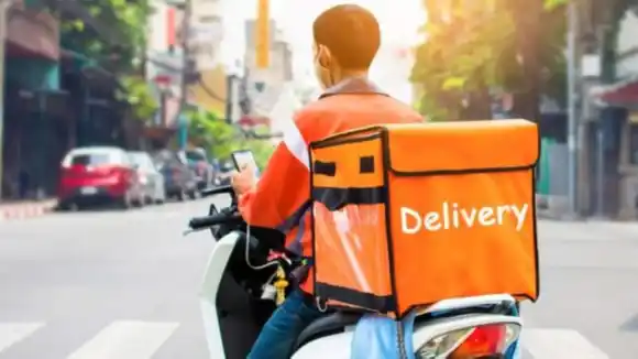 En suspenso COBRO DE IMPUESTO A LOS DELIVERY: Ejecutivo y prestatarios de servicios tuvieron primer acercamiento