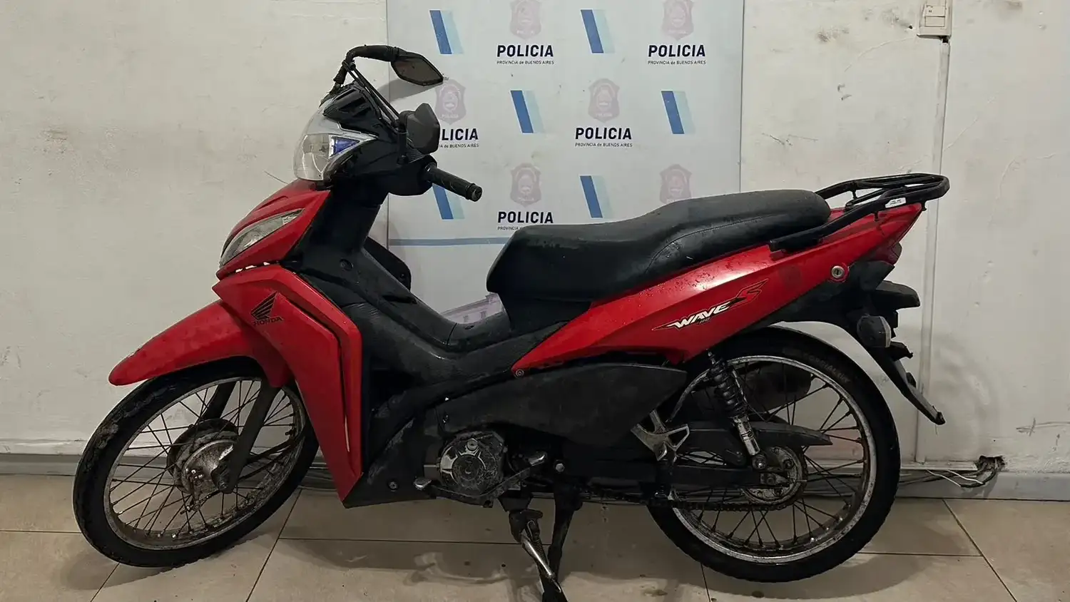 Dos adolescentes demorados tras una persecución: circulaban con una moto sin patente
