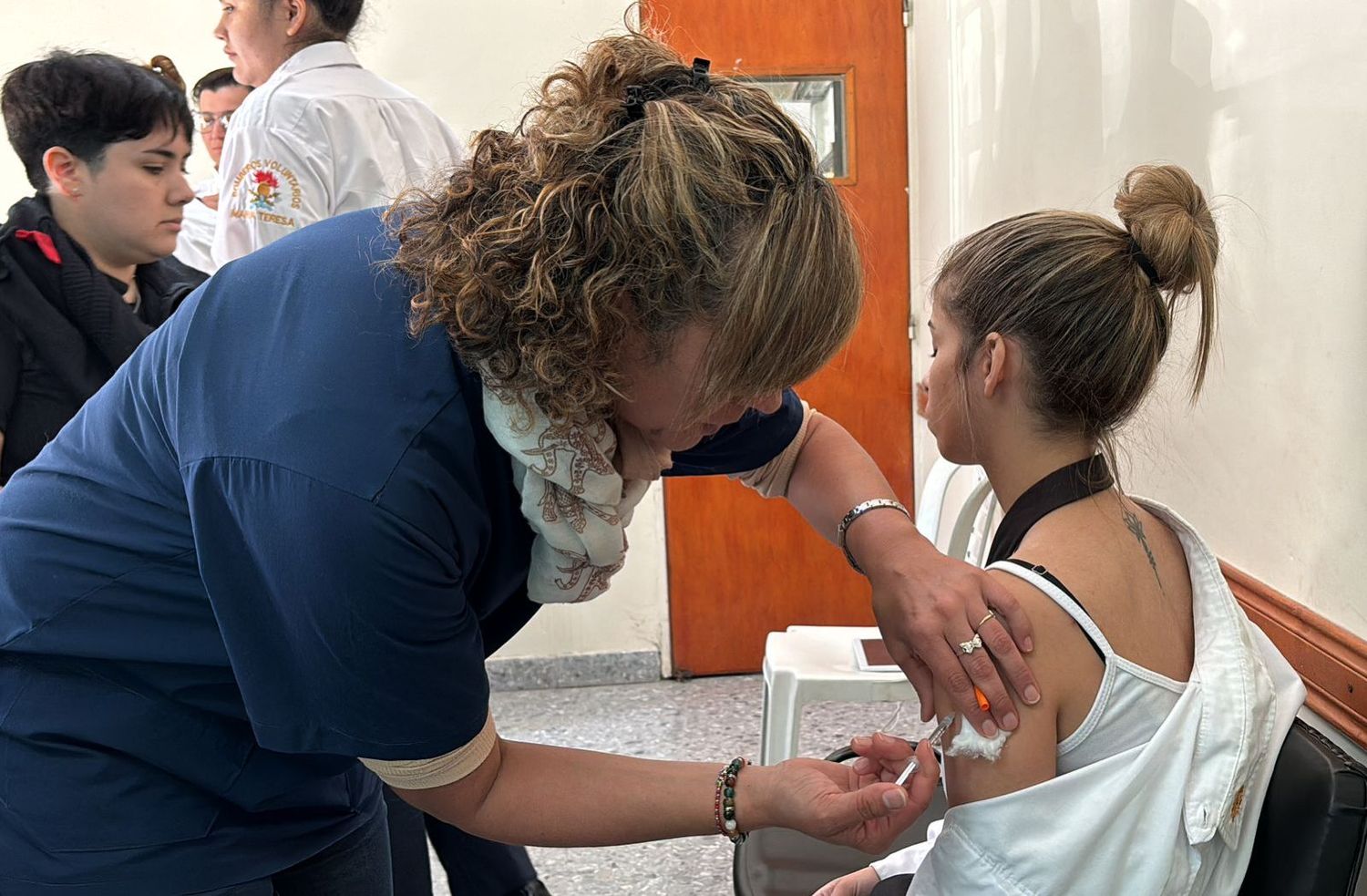 Bomberos de Venado Tuerto recibieron la dosis contra el dengue.