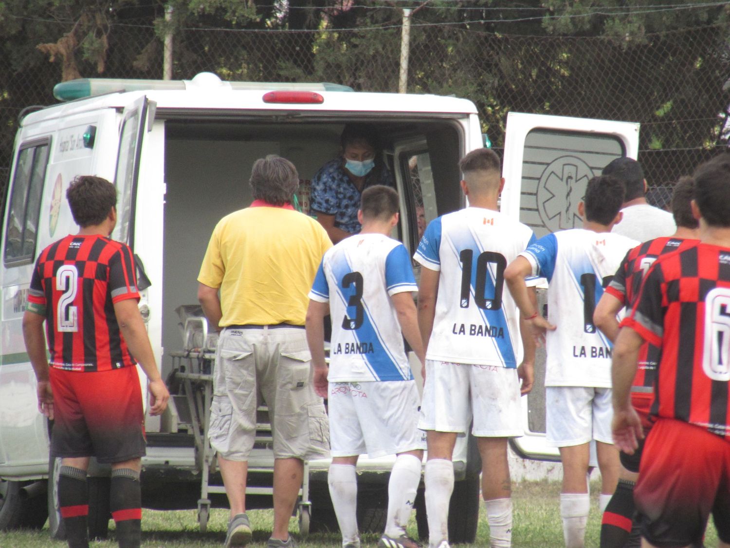 Fútbol local: Exceso de violencia dentro de la cancha