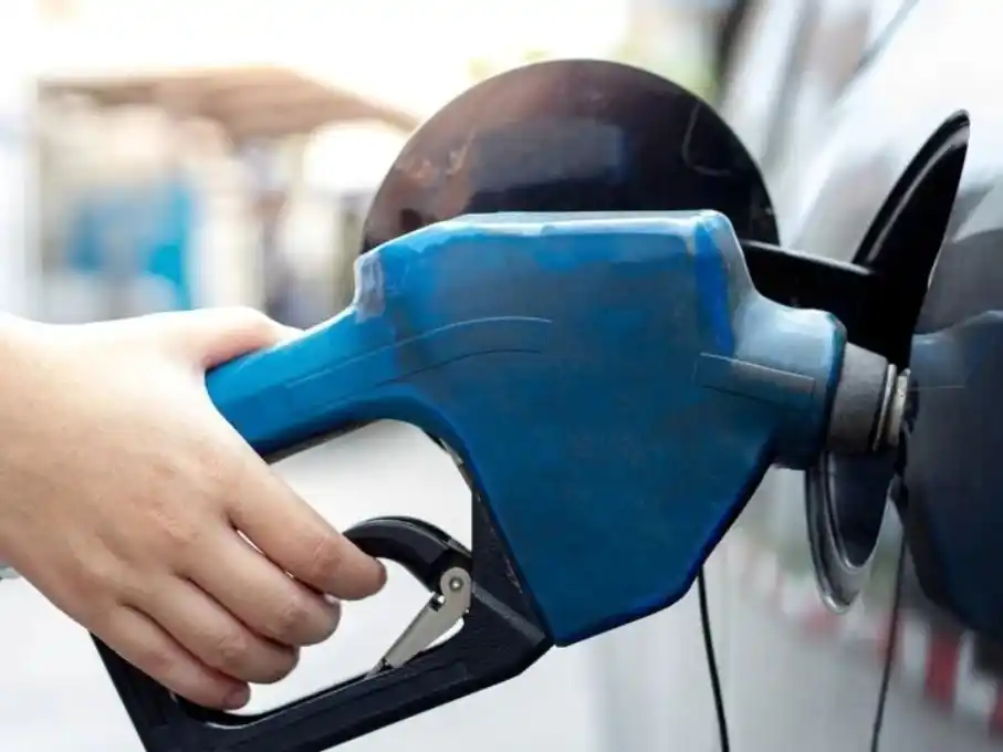 Los montos fijos de los impuestos a los combustibles se ajusten trimestralmente.