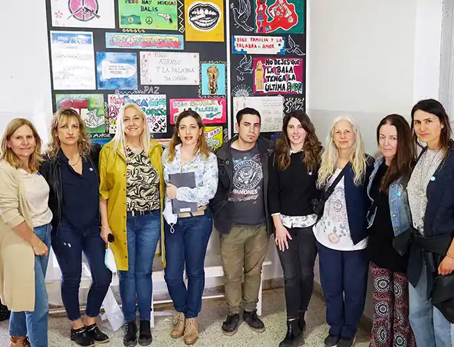 Mural contra la violencia en el hospital Irurzun
