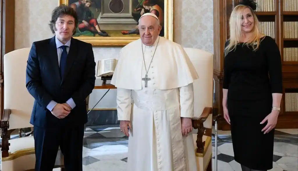 Milei y Karina junto al Papa